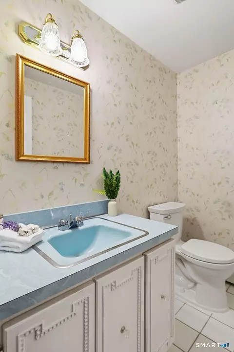 Bath - 30 Riverview Dr, Suffield, CT 06078 photo 1 of 5