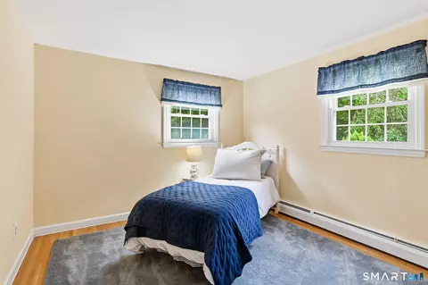 Bedroom - 30 Riverview Dr, Suffield, CT 06078 photo 5 of 6