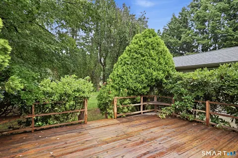 Exterior - 30 Riverview Dr, Suffield, CT 06078 photo 8 of 8
