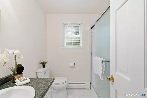 Bath - 30 Riverview Dr, Suffield, CT 06078 photo 3 of 5