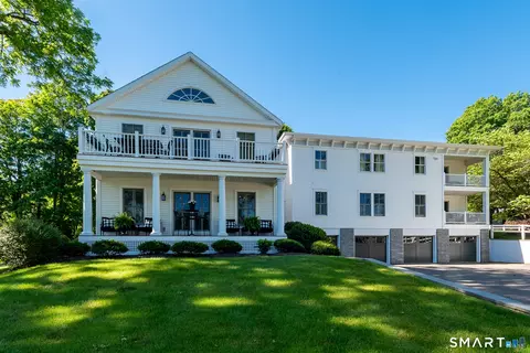 38 N Main St #5, Essex, CT 06426