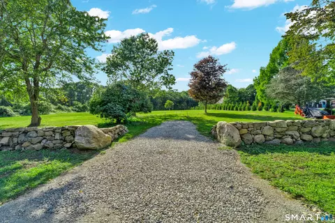 59 Montauk Ave, Stonington, CT 06378