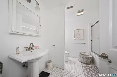 Bath - 35 Judd Hill Rd, Bethany, CT 06524 photo 1 of 4