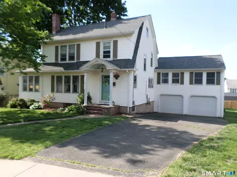 241 Henry St, Manchester, CT 06042