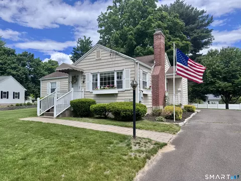 20 Sherwin Ln, Windsor Locks, CT 06096