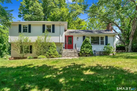 199 Forest St Ext, Hamden, CT 06518