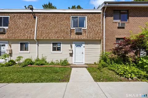 7 Sutton Pl #7, Bloomfield, CT 06002