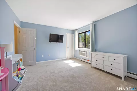 Bedroom - 7 Sutton Pl #7, Bloomfield, CT 06002 photo 6 of 6