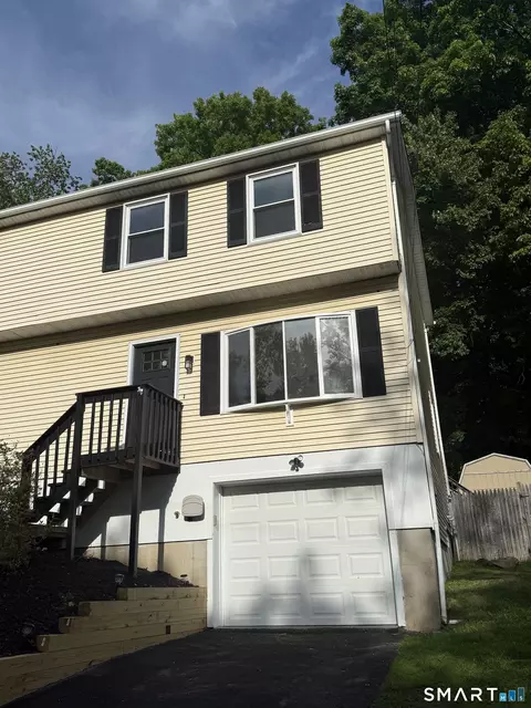 14 Doman Dr, Torrington, CT 06790