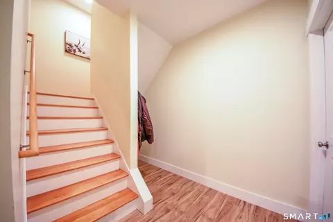Entry Way - 5 Bridge Rd, Monroe, CT 06468 photo 5 of 5
