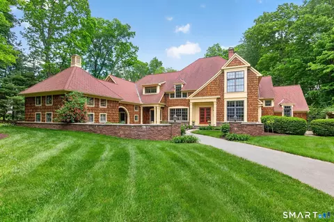 13 School House Ln, Simsbury, CT 06070