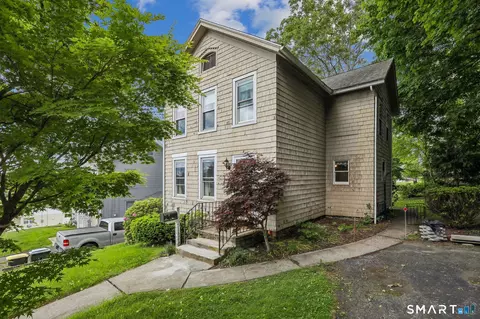 16 Seeley St, Danbury, CT 06810
