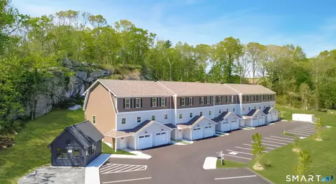 1154 Poquonnock Rd #6, Groton, CT 06340