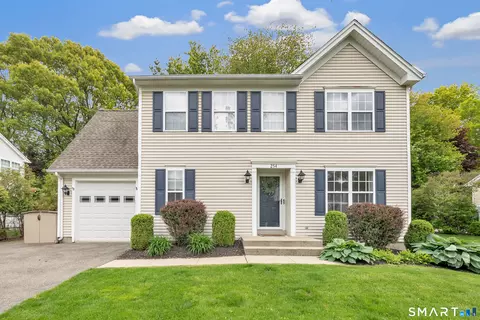 254 Acorn Ln, Milford, CT 06461