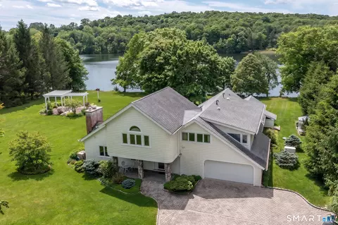 18 Arrow Point Rd, Warren, CT 06777