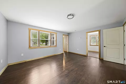 Living - Undisclosed, Windsor Locks, CT 06096 photo 4 of 4