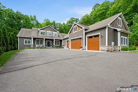 135 Stone Rd, Burlington, CT 06013
