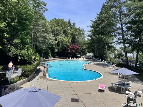 91 Strawberry Hill Ave #425, Stamford, CT 06902