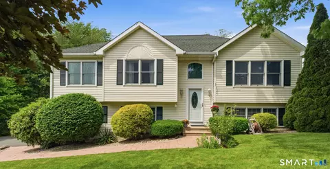 48 Tiffany Ln, Bristol, CT 06010