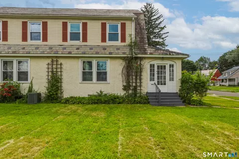 57 Washington Cir, West Hartford, CT 06119