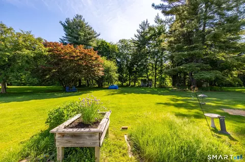 Exterior - 76 Collier Rd, Wethersfield, CT 06109 photo 8 of 17