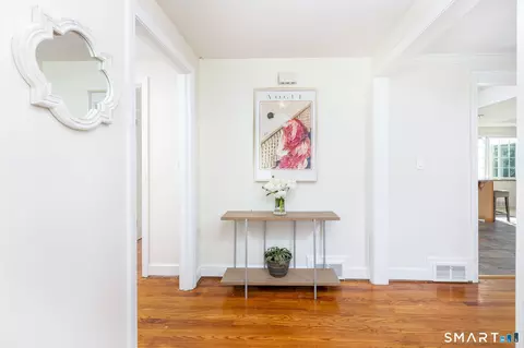 Entry Way - 76 Collier Rd, Wethersfield, CT 06109 photo 2 of 2