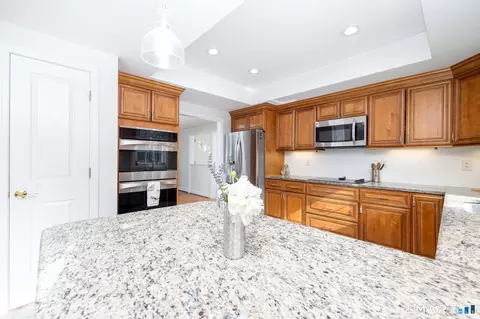 Kitchen - 76 Collier Rd, Wethersfield, CT 06109 photo 3 of 3
