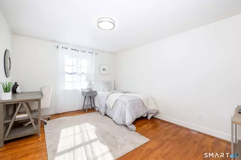 Bedroom - 76 Collier Rd, Wethersfield, CT 06109 photo 4 of 5