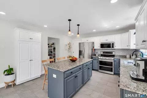 Kitchen - 5 August Mdws, Ledyard, CT 06339 photo 4 of 4