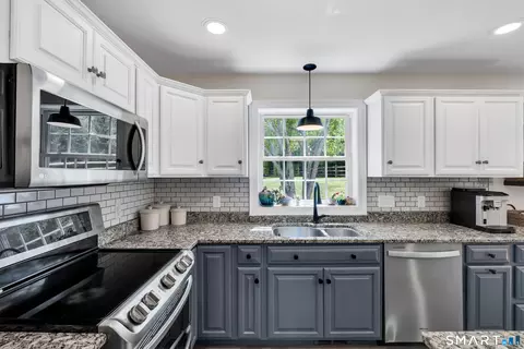 Kitchen - 5 August Mdws, Ledyard, CT 06339 photo 3 of 4
