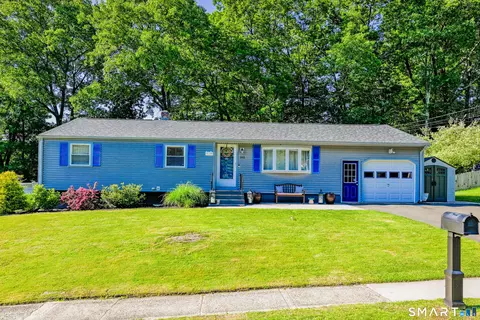 103 Glenwood Dr, Plainville, CT 06062