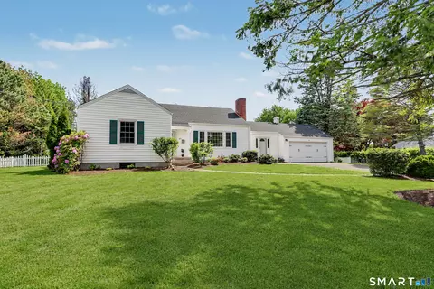 97 Ridgeview Ave, Trumbull, CT 06611