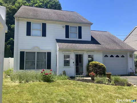93 Thomas St, Hamden, CT 06514
