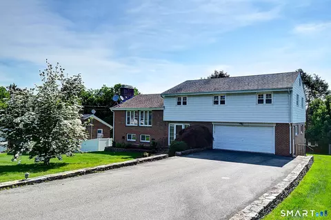 46 Kimball Rd, Wethersfield, CT 06109