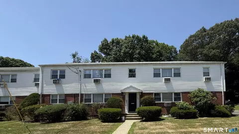204 Cherry Hill Dr #1B, Bridgeport, CT 06606