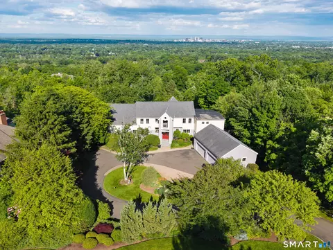 46 Balfour Dr, West Hartford, CT 06117
