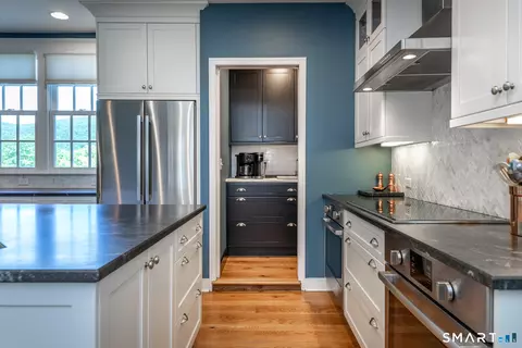 Kitchen - 321 Kent Cornwall Rd, Kent, CT 06757 photo 3 of 7