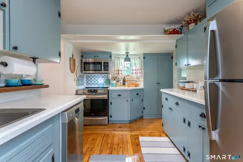Kitchen - 89 N Main St # -A, Kent, CT 06757 photo 1 of 3