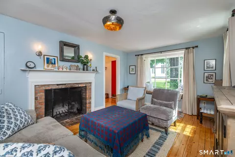 Living - 89 N Main St # -A, Kent, CT 06757 photo 1 of 4