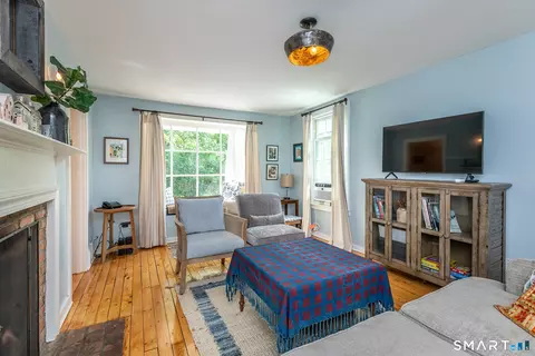 Living - 89 N Main St # -A, Kent, CT 06757 photo 2 of 4