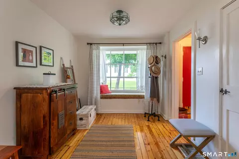 Entry Way - 89 N Main St # -A, Kent, CT 06757 photo 1 of 1