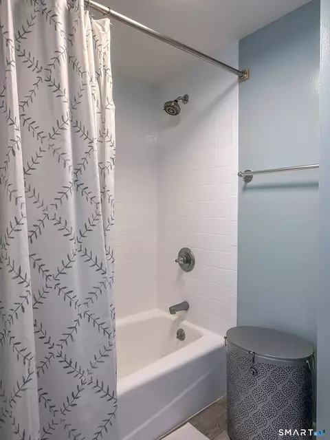 Bath - 89 N Main St # -A, Kent, CT 06757 photo 4 of 4