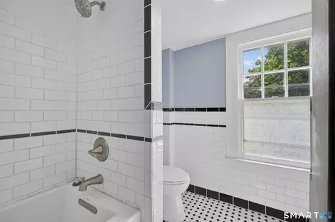 Bath - 79 River St, Deep River, CT 06417 photo 1 of 2