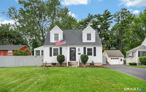 33 Sinclair St, Windsor, CT 06095