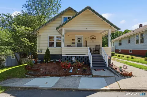 45 Hedge Ave, Norwich, CT 06360