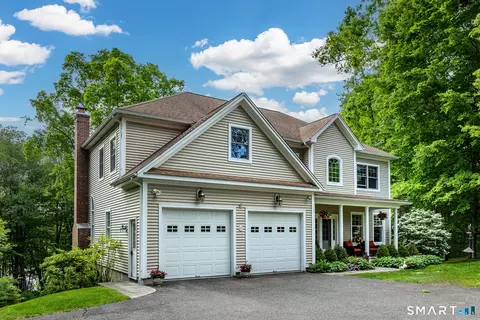 89 Reservoir Rd, New Milford, CT 06776