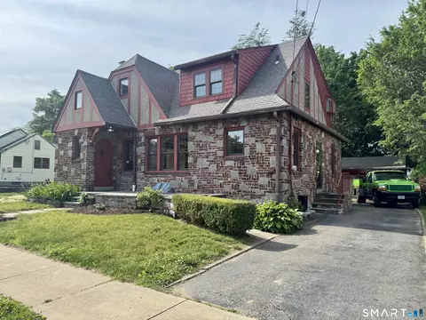 44 Ulrich Rd, Stratford, CT 06614
