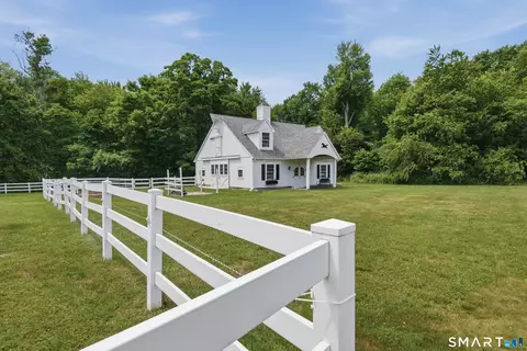Exterior - 395 Sperry Rd, Bethany, CT 06524 photo 9 of 10