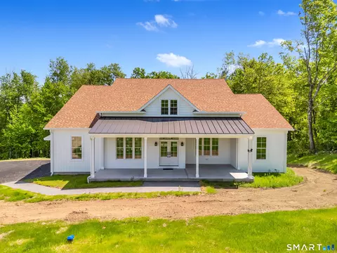 12 Meadowcrest Dr N, Goshen, CT 06756