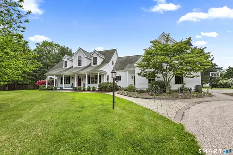 207 Great Pond Rd, Simsbury, CT 06070